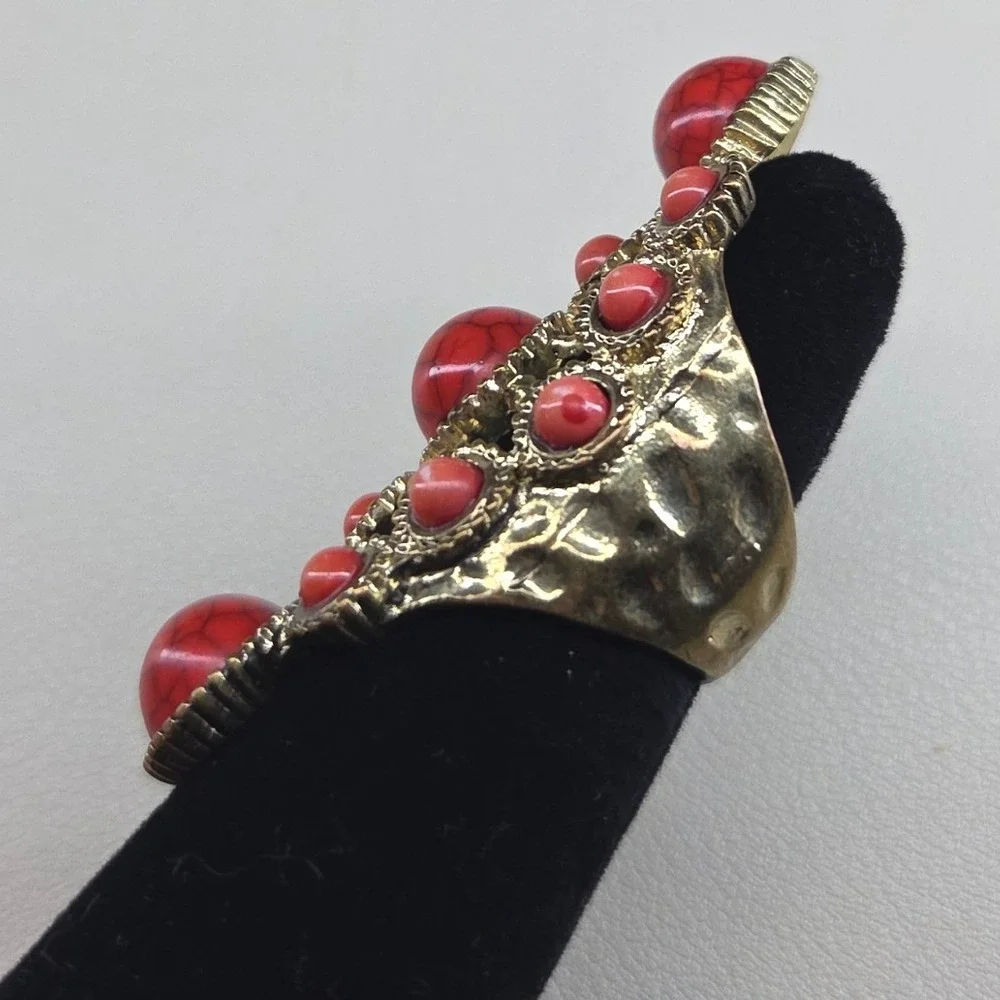 Boho Red Faux Coral Stone Statement Ring Gold Tone Textured Shield Size 7
